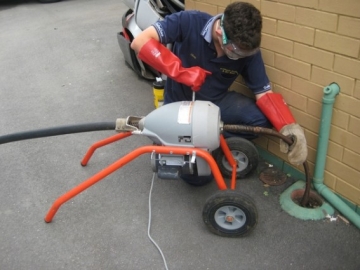 Thông tắc thoát sàn, ống thoát nước thải